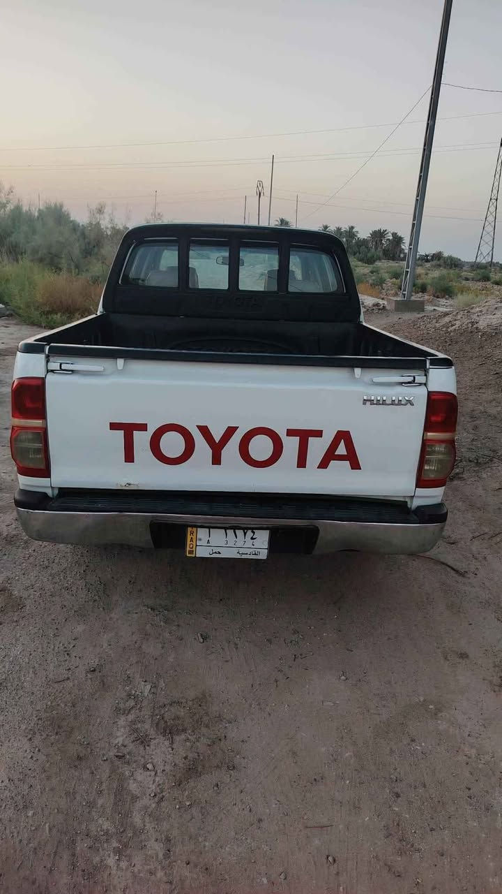 بيك اب هايلوكس ٢٠٠٩ سياره مكفوله  سعودي متصل  للاستفسار *********** ديوانية, القادسية
