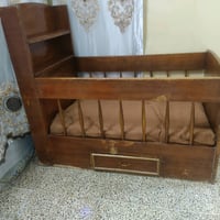 تخت اطفال للبيع مع الدوشك خشب ثقيل السعر 35 المكان حي العامل 077599700...