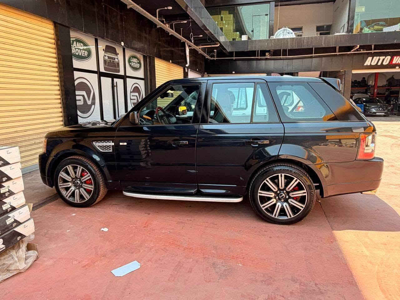 Range 2011 sport 
مەکینە ٨ پستنی سوپەر چارج

فول مواسوفات ئۆتۆباگرافی

بێ سبوغ 
بێ سارد 
بێکرانەوە

١٠ وەرەقە غرامەی لەسەرە دەیگەرێنمەوە
نرخی ١٢٢ وەرەقە و هەندەک مەجال 
سەیارەکە بۆ فرۆشتن و گۆرینەوەیە
*********** أربيل, العراق
