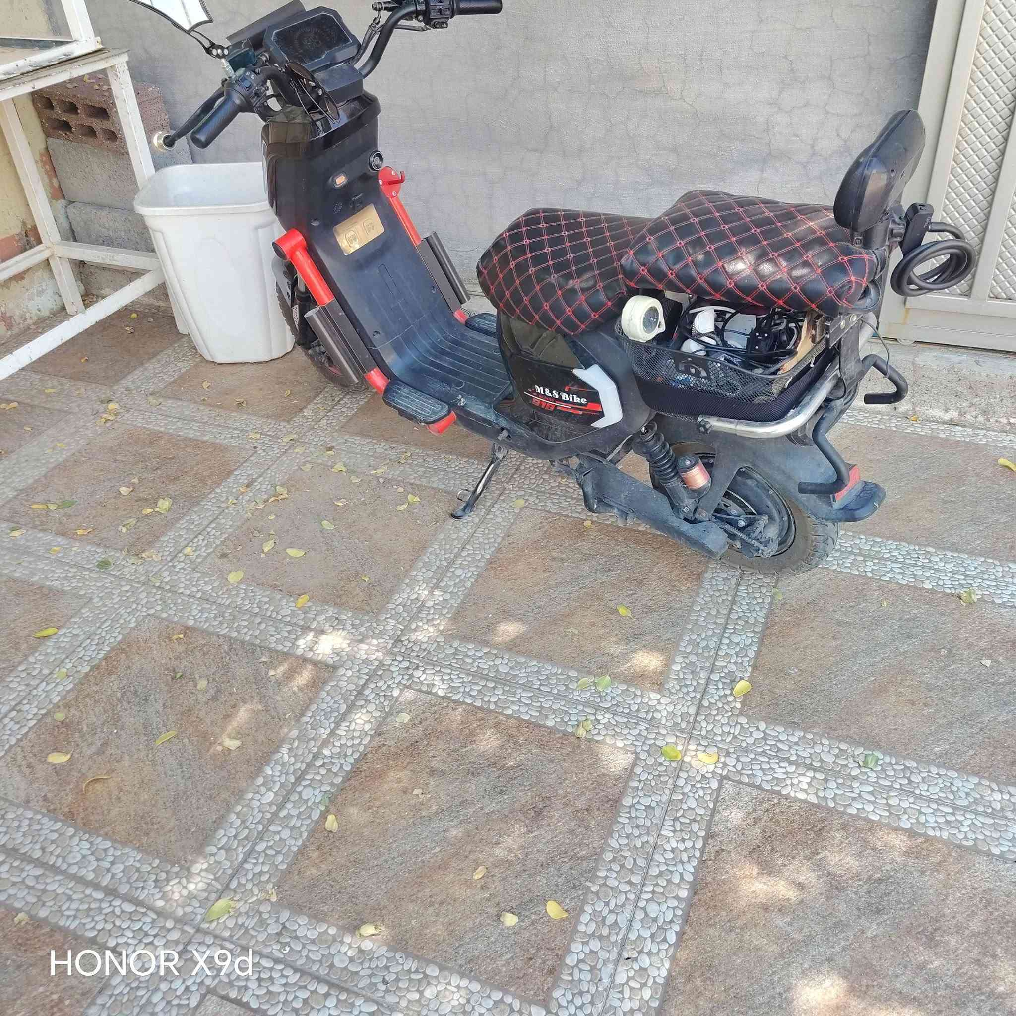 ماطور شحن للبيع  ٤ بطاريات نضافة فول شراي اتصل ***********

نص مكتوب في الصور:
- HONOR X9d
- ٢٦ نيسان، ٢٠٢٦
- ٧:٥٠ ص
- 24mm f/1.75 1/329s ISO100
- ٠٧:٥٠ ٢٦/٠٤/٢٠٢٦
- المزيد
- حذف
- التعديل الذكي
- المفضلة
- مشاركة