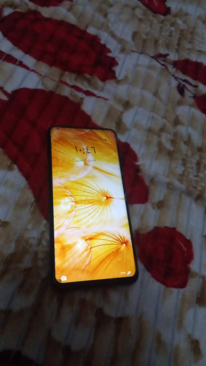مكلفه بلنشر  متواجده خط ***********  سلام عليكم مبايل هواوي البيع ذاكره128 بي سبب  يطلع خطوط بشاشه السعر 50 وبي مجال مكاني كربلاء دار الايتام
