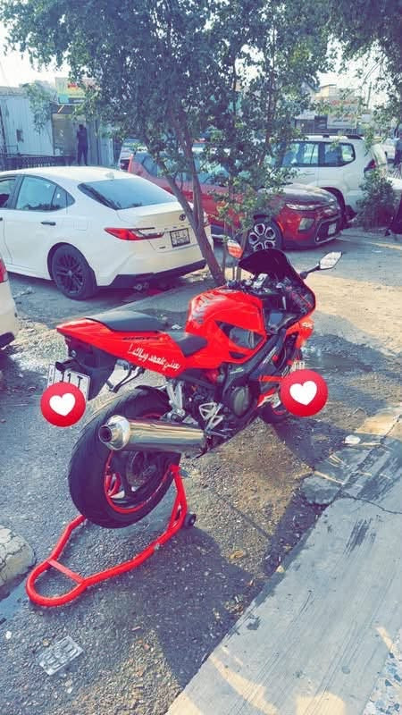 السلام عليكم
للبيع او المراوس بمحرك اكبر
Honda F4i

محرك 600cc

4 سلندر

ناقل حركة 6 غيارات

گير ومحرك كفالة

شلعة تشك الكاع

كهربائيات مكفولة كلة بلادي اي واير چطل ماكو

نضافة الكفرات 90‎%‎

باتري جديد

تايرات جدد

بلكات جدد 

فلاتر جدد

راديتر جديد يعني انسة شي اسمة حماوة

منضف الثلاجة والنوزلات وغرف الاحتراق يعني ادامة كاملة للمحرك

مي احمر زيتي

دهن موتول وبانزين محسن

عليها زراعة عيون حمر 

وبيهة منضومة زنون عالي ناصي

يعني من الاخير دراجة معتني بيها بشكل

الدراجة رقمها بغداد بأسمي لوحات انجليزية

تحويل ثاني يوم

مكاني بغداد حي العامل

السعر 4,800$ يعني 48 ورقة
رجائاً مايعجبك السعر اعبر المنشور السوك كلشي بي

***********

