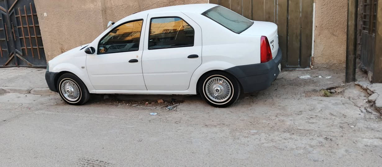 رينو لوجان • انكليزي • باسمي