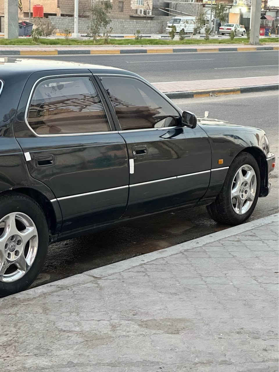 سلام عليكم لكزز s400 فول مواصفات رقم اربيل سنويه منتهيه وكاله عامه باركود باسمي تحويل شوكت ميعجبك مديل 91 لون اسود مصبوغه عام جماليه كفاله من الكص والنقل ايسر ابلاد تخم تاير تبريد ثلج سستم صوت لكزز بلاد شاشه فتحه سقف كشن السايق كهرباء بعد هواي مواصفات كير ومكينه راس الثور 3000 خير من الله حداده جاهزه كلش ويل كب كروم ستيل ترايها لاربيل شرط عينه ليزريه عنواني البصره *********** للمراوس فقط السعر خاص حتى لحد يكسر بسعرها ملاحضه بيها ضربه ترجع ع البارد بعدني مامسويها عندي اندحجت سعرها 65 وترهم مراوس  والرزق ع الله البصرة, العراق
