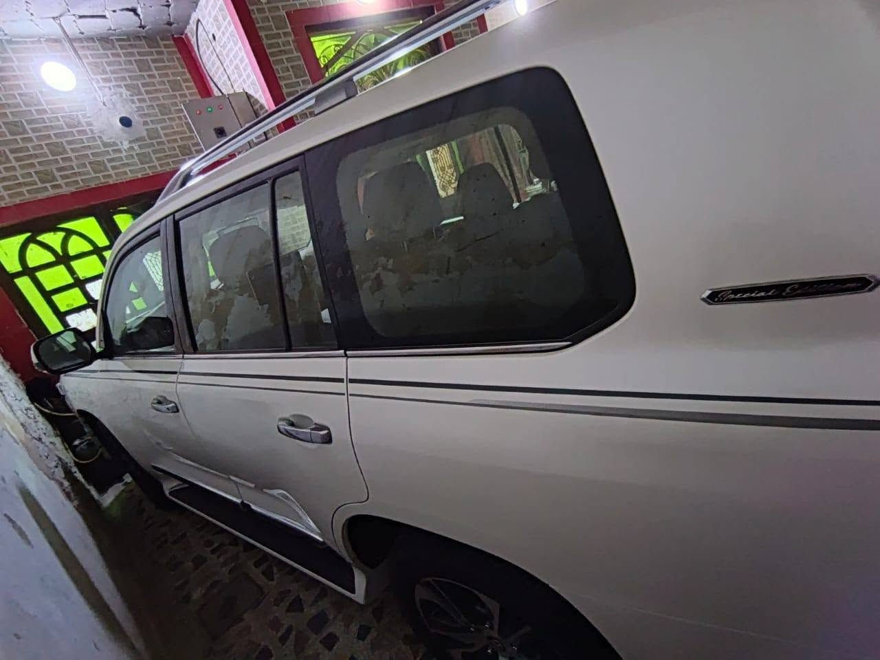 سلام عليكم لاندكروز ساز كفاله مديل 20 بريميه  سياره جاهزه من كلشي سياره مال بيت مكينه 8 سلندر ممشه 60 سياره بحاله وكاله للأستفسار ***********
