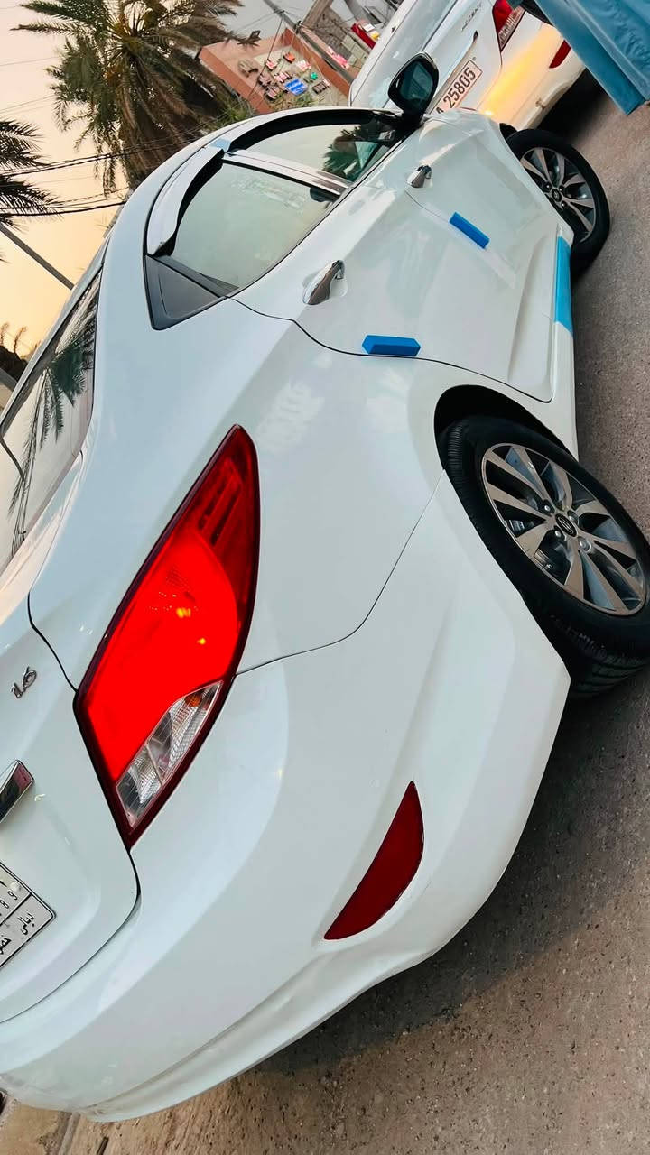 سلام عليكم 
اكسنت خليجي فول مواصفات بلو1/1نظام abs مكينه 1600 دبل قطره ماشيه 131كم رقم ديالى باسمي كير مكينه تبريد صدر تخم تاير ميكانيك كله جديد سياره بيها اربع قطع بدون دواخل مكاني بعقوبه نهر الحجيه سعر السياره 87 مجال بسيط 
***********
