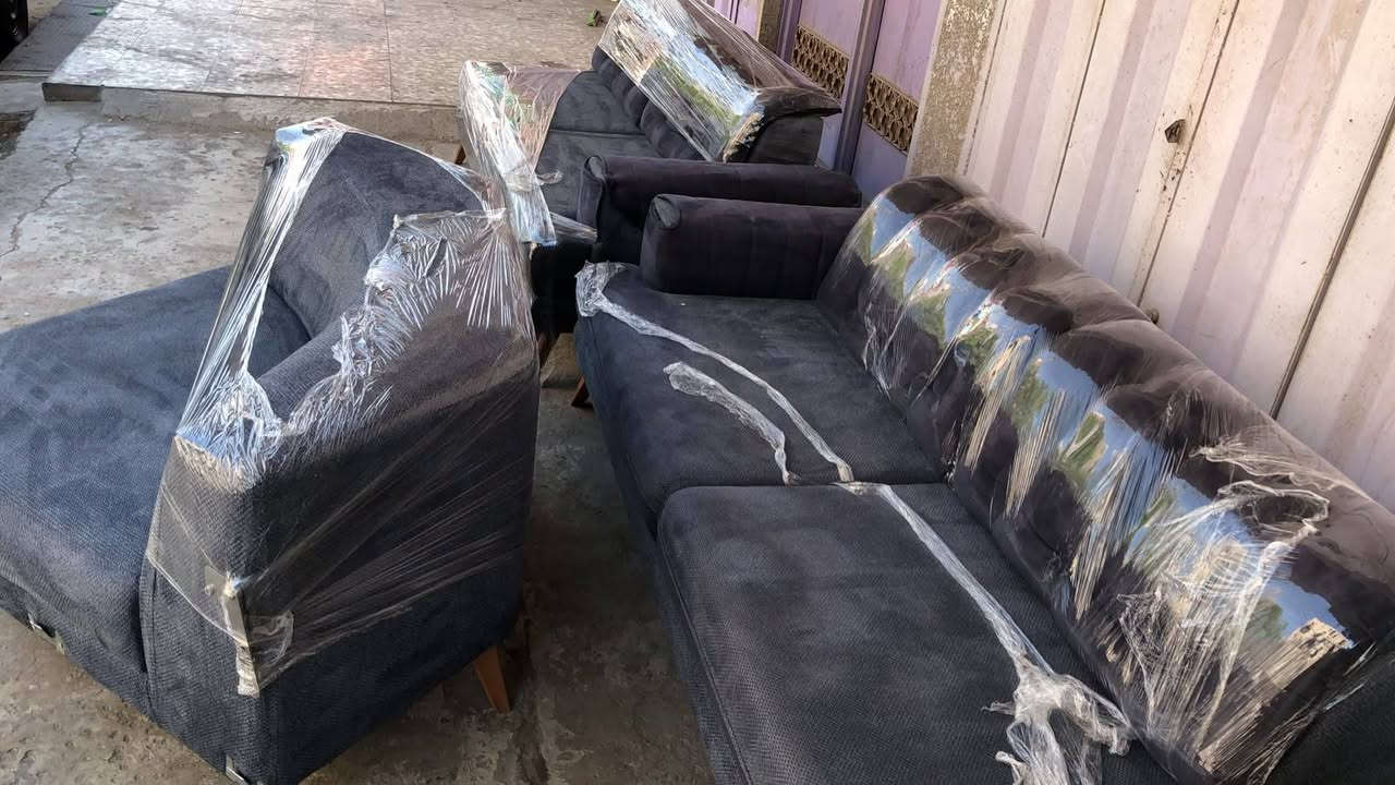 مكوى دينار لخدمات الغسيل والكوي 🧺✨
​عرض خاص وأناقة تدوم!
جدّد مظهر طقمك واجعل مجلسك كالجديد تماماً مع أحدث تقنيات الغسيل والتنظيف الجاف.
​غسيل وتنظيف طقم القنفات بالكامل: 50,000 دينار فقط!
​غسيل دقيق يزيل أصعب البقع والروائح.
​عناية فائقة بالأقمشة مع أجهزة تجفيف وتعقيم حديثة.
​خدمة غسيل وكوي شاملة للسجاد، المفروشات، والملابس.
​📍 الموقع: بغداد - الغدير / شارع التوت (مجاور الحاج فوزي)
📞 للحجز والاستفسار: ***********
​نصلكم أينما كنتم — جودة نضمنها لك ورعاية تليق بأثاث بيتك!
