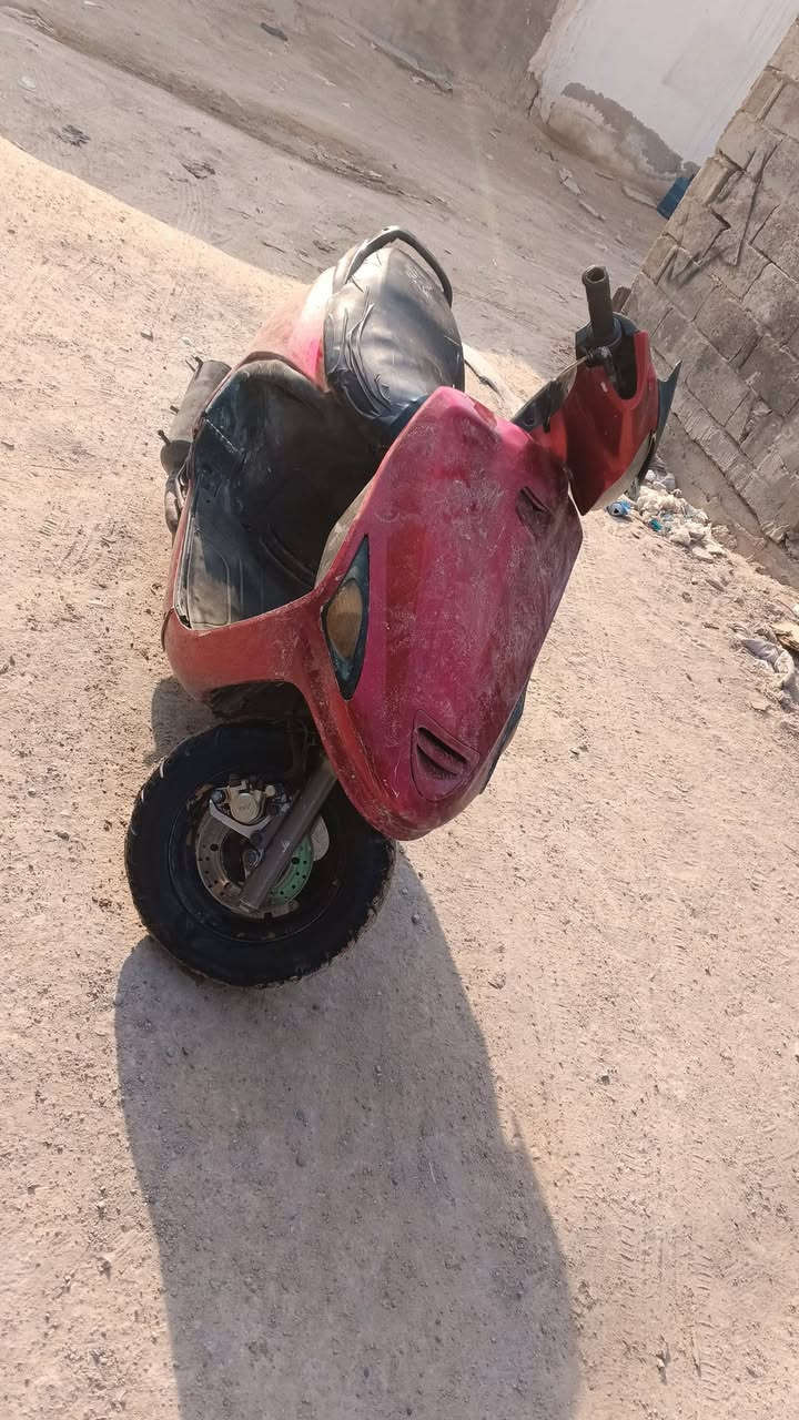 السلام عليكم دراجه فراشه للبيع)***********) فحل كل شيء شغال نقر السلف دبلات يشتغلون مك نجف شارع المطار سعرها خاص واتصال الرقم
