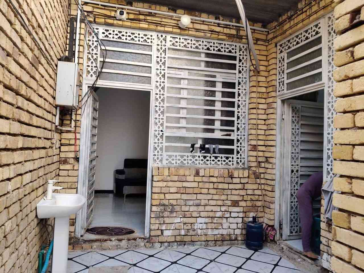 مكتب عقارات احمد الركابي

🏠 بيت خلفي للبيع

⚜️ عنوان__ الإسكان الصناعي حي المهندسين__ مقابيل ساحه 

⚠️ مساحه 100م

🔶 عرض دبوبه 2 م

غرفه صاله استقبال مطبخ صحيات طارمه ومنور

نوع البناء/ طابوك كونكريت مسلح بناء حديث سطح اشتايكر

⚜️ السعر 60 وبيه مجال 

للاستفسار الاتصال على الرقم *********** واتساب احمد الركابي 

#ادخل رابط تلي كافه عقارات عندي بيع وشراء بيوت شقق سكنية
https://t.me/ah24455
