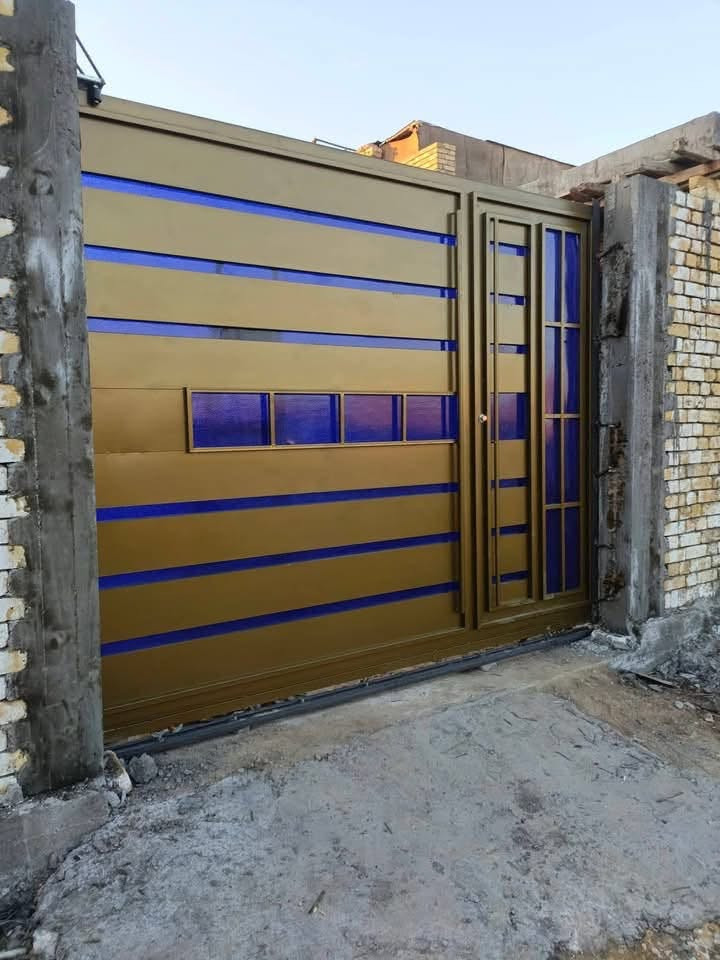 سلام عليكم  بيان سلايت بس ب450 لف كامل رتفاعه مترين و10 وعرضه 3 وع10
رقمي ***********

