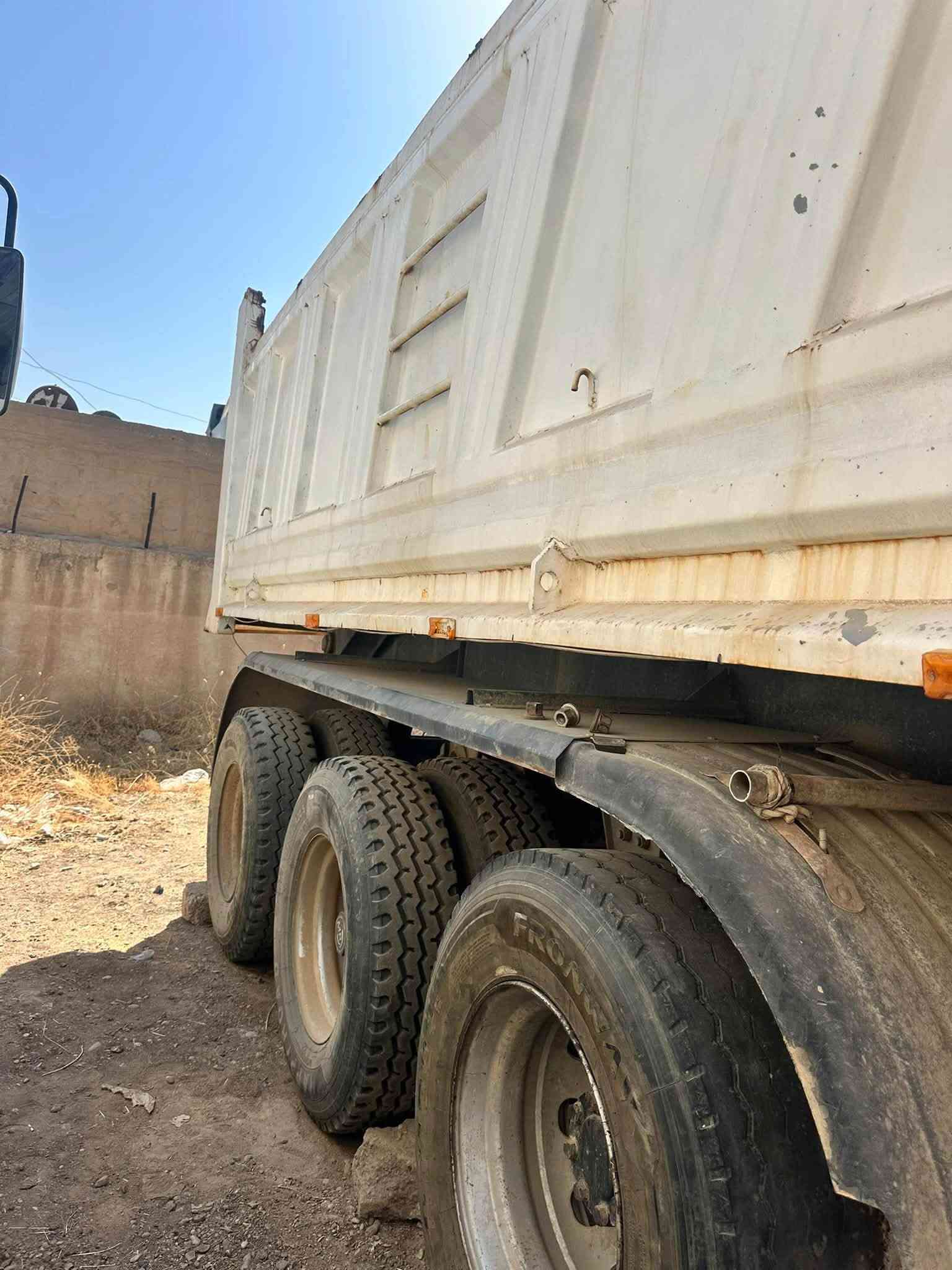 بحاره دار قصاب درجه أولى جاهزه طخم تاير  ثلاث دنانير دنكير جوبلس 22مكعب متواجده في الموصل السعر 100 وبها محال 
***********
