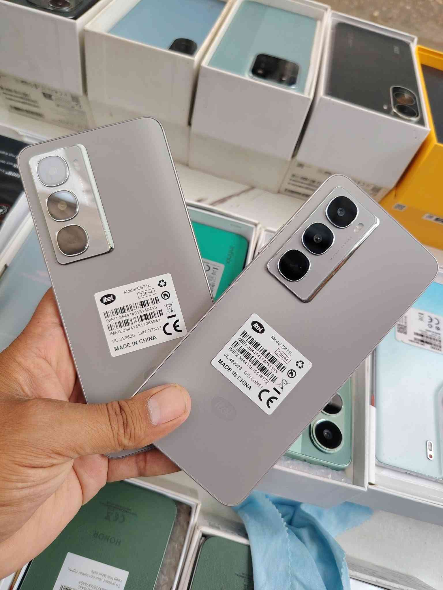 هونر 600 ستخدام يومين فقط عشوائية 12 سعر 610
هونر x9c ذاكرة 256 سعر 325 
هونر x7c ذاكرة 256 ستخدام يومين سعر 200
تكنو سبارك 40 برو بلص سعر 250
انفكس هوت 60 برو بلص سعر 250
تكنو كامون 40 برو 5g سعر 325
هونر x8p سعر 200
ايتل CITY ذاكرة 256 ستخدام ساعات سعرة 200 
بوكو اكس 7 برو ذاكرة 512 سعر 350
بوكو سي 85 سعر 185 
بوكو سي 81 برو سعر 160
ريلمي سي 85 برو سعر 275
مكاني ديوانية توصيل ماعندي 
للاستفسار واتساب ***********
