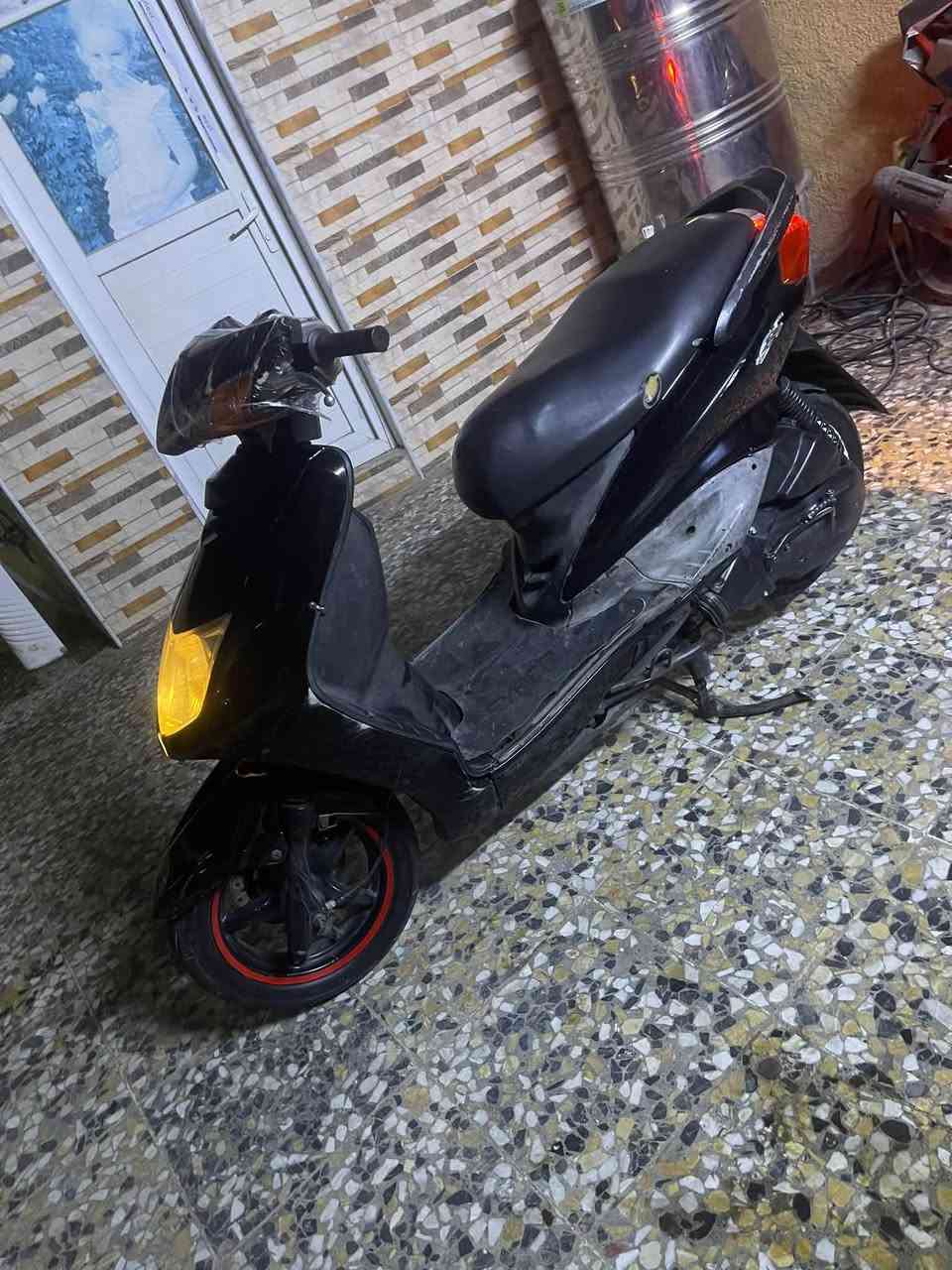 سكنس نثيه دراجه بلاديه وجاهزه كهربائيات كله شغال مكينه تخبل دراجه تخبل سعره ٤٥٠
مكان العبيدي

‭***********‬
