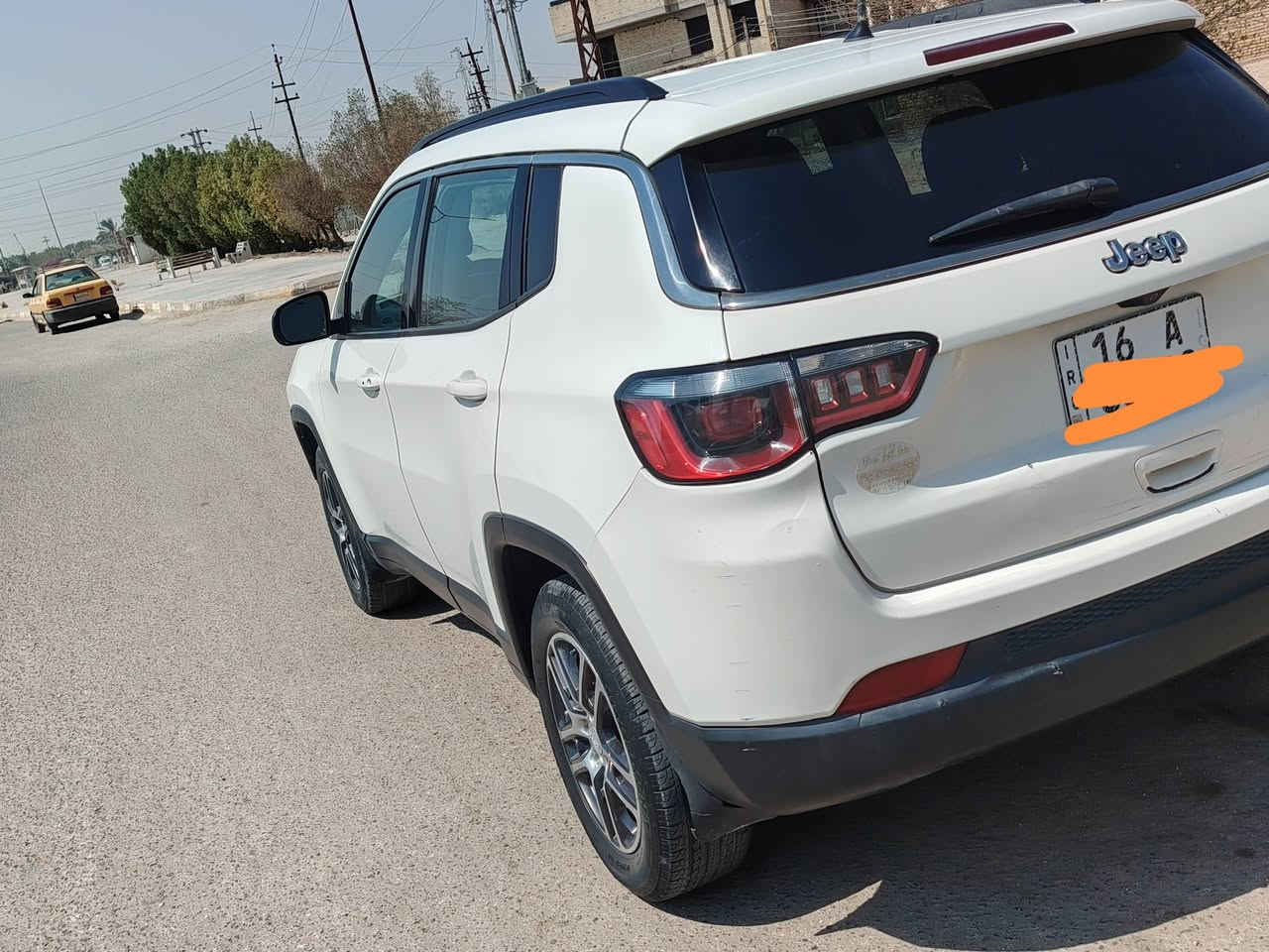 السلام عليكم 
جيب كومباس موديل 2018 مكفوله من التبديل حادثه موضح بالصور بسيط سياره بلاديه رقم قادسيه باسمي
سنويه وهزه ورقم جدد مكينه 2400
بصمه شاشه سايد بريد بصمه تبريد قطعتين للد امامي وخلفي
كشنات جلد كاميرا 
السعر 110 وبي مجال 
غير متواجد على النت
 لاستفسار.***********
مكان سيارة ديوانيه قضاء عفك

