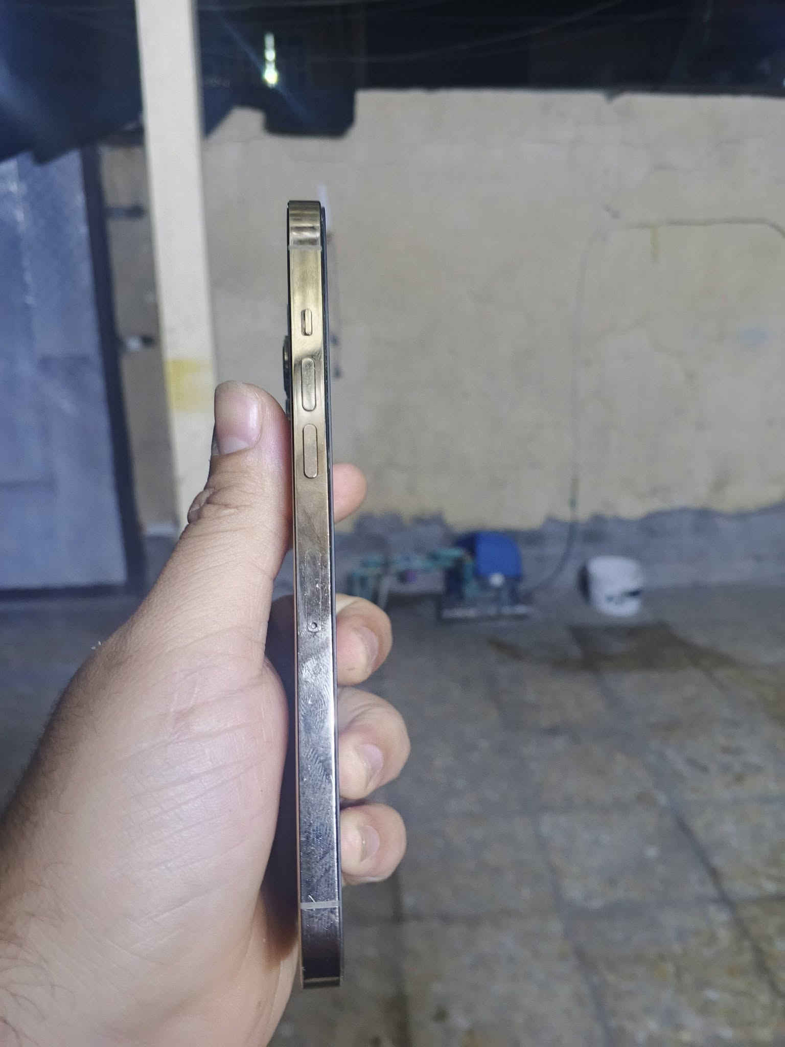 ايفون 12 للبيع ابدل شاشه وبطاريه من شركه ابل اصلي رايده ب300 وبي مجال لطيبين موبايل نضيف امانت الله متواجد واتساب ***********
