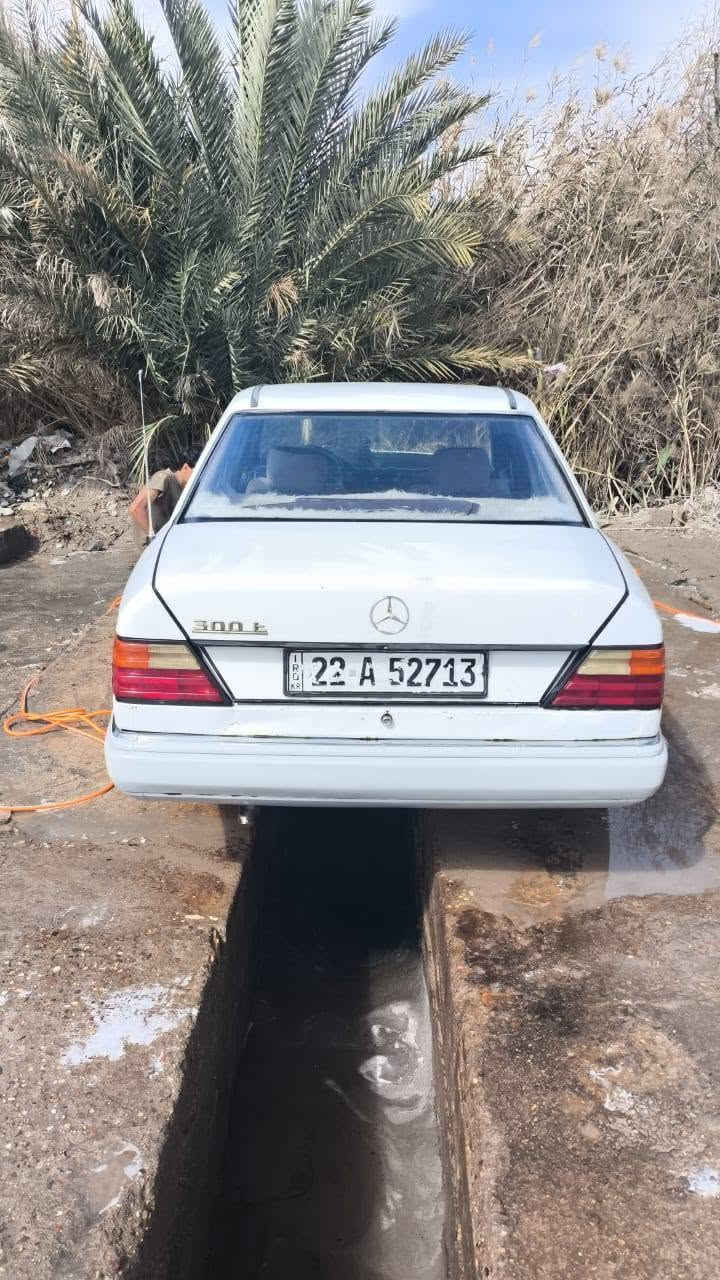 للبيع مرسيدس دب موديل 1986مكفوله من الضربه والصبغ محرك بطه 2,5 بيها منضومه غاز شغاله رقم اربيل سنويتها هاي السنه انتهت السعر 57 للاستفسار اتصال على هذا الرقم ***********

