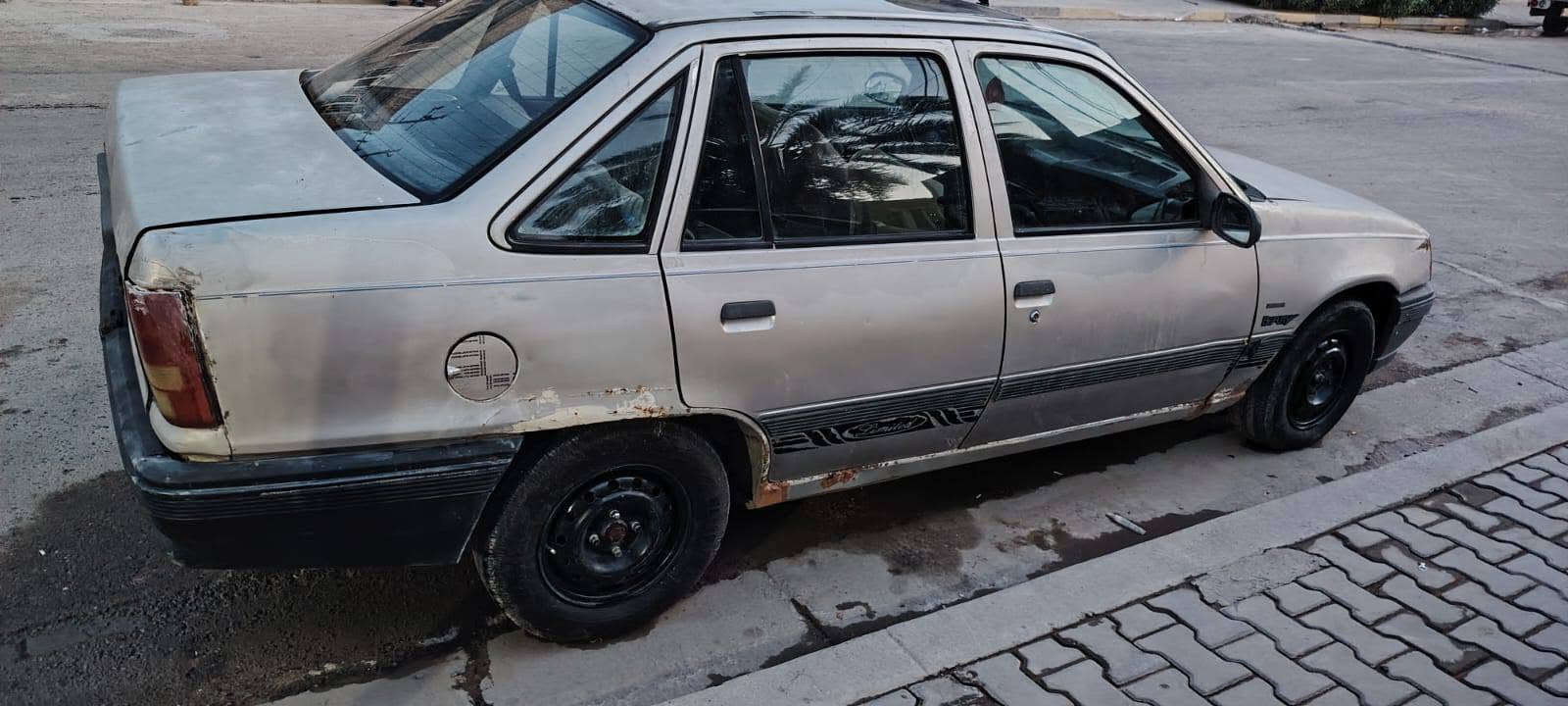 السلام عليكم اوبل كاديات موديل 1991 اوتماتيك
شغاله تخم تاير مابيها صبغ بس جراد السعر 18 وبيها مجال رقم السياره بغداد مشروع وطني محرك 1400العنوان بغداد جسر ديالى القديم***********
