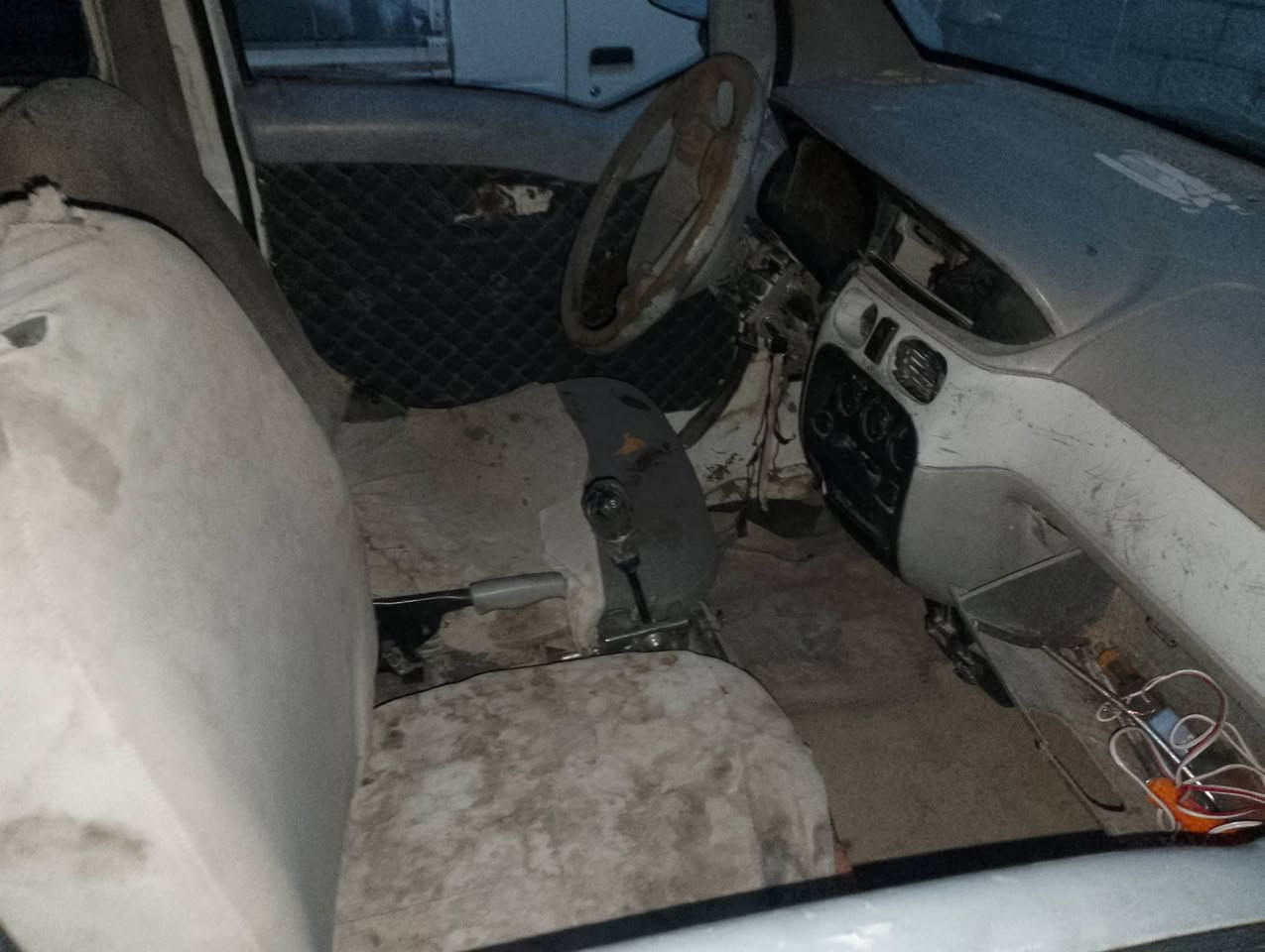 السلام عليكم 
للبيع هيفا موديل 2007 محرك كير شاصي بشرط سياره نوزل مال جناي سعر 18 بيهه مجال للشراي مكان السياره كركوك 
رقم ‏‪***********‬‏ اتصال فقط مامتواجد عل خاص
