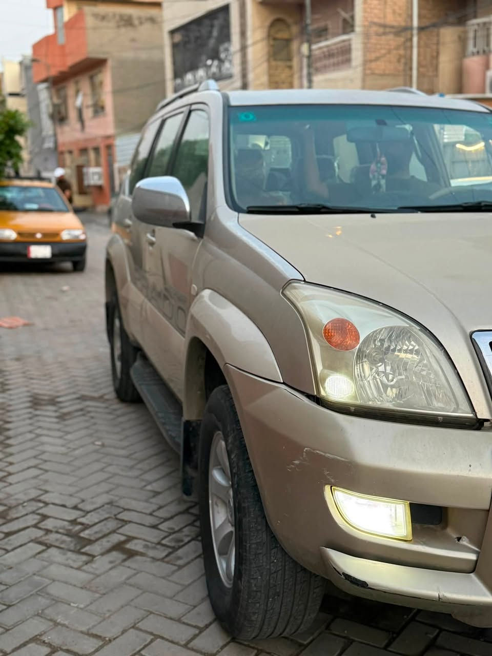 سيارة برادو 2008 خليجي 6سلندر مكينه 4000 المرغوب + دبل تانكي بنزين + تبرد ثلاث قطع + كشنات جلد كهربائي + تدفئة + سبير تعليك +مري شفط +فتحة +السيارة ماشيه 149 كيلو حقيقي +كير ومكينه خير من الله اترايك وين متريد +رقم بصرة إنكليزي باسمي +هزة جديدة+ صبغ بند فقط اثر جراد السيارة بدون حادث 

المكان : بغداد_ الكريعات

السعر : 140$ وبيها مجال 

للاستفسار الاتصال ع رقم : ***********
