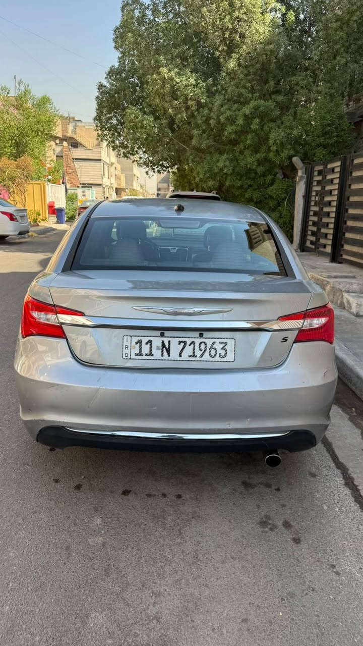 كرايسلر C200  موديل 2013 مكينه 2400 
سنويه بسمي العنوان شارع فلسطين
تبريد ثلج ❄️ (السعر 68) ***********
مكينه كير خير من الله 
حداديه تخم تاير باتري تراي نعمه 
 كهربائيات كلشي شغال بلسياره اوبلخير علياخذه 
سونر مرفق بلصور

