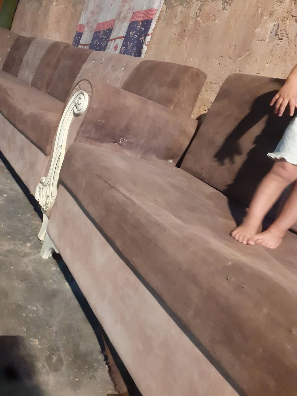 قنفات • مستعمل • مسند مكسور