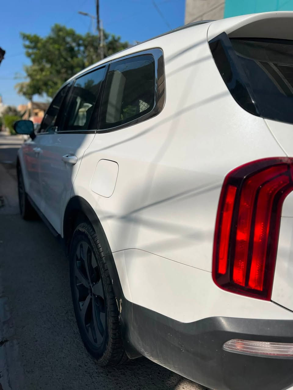 للبيع مستعجل  او مراوس بسيارة بسيطه حسب القناعة
كيا تيلورايد LX خليجي موديل 2020 سعر مناسب 
🔹 مكفولة كفالة تامة
🎨 كفالة من الصبغ
💥 كفالة من الضربات والحوادث
🔧 مكينة وكير مكفولات
⚙️ مكينة 3.8 V6
💪🏻 قوة 291 حصان
🔄 كير أوتوماتيك 8 سرعات
👨‍👩‍👧‍👦 8 ركاب
🛞 جنوط ألمنيوم 18
📷 كاميرا خلفية
🚨 حساسات
❄️ تبريد قوي
🖥️ شاشة
🎵 بلوتوث وUSB
🔑 تشغيل بصمة
💡 إنارة LED نهارية
🛋️ داخلية واسعة ومريحة
⛽ اقتصادية بالنسبة لحجمها

📍مكانها ديالى بعقوبه الجديده 
 رجاءا الي يكسر بالسعر لا يتصل 
والبياع شراي كذلك لا يتصل  لان السيارة مال بيت وتفيد الجناي 
 سيارة عائلية رقية جدا فخمة وواسعة من السيارات المعروفة بقوة المكينة وراحتها 👌🏻 سيارة مرتبة جداً ومكفولة من كلشي جاهزة للاستخدام وما تحتاج أي تصليحات
الشراي فقط يتصل ع الرقم : ‭***********‬
