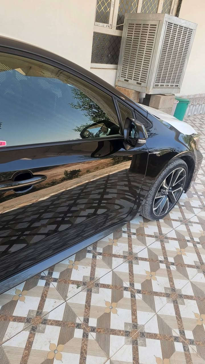 ---
*للبيع كورولا SE 2021*
اللون اسود ملكي
ماشية 18 الف ميل فقط (28 الف كيلو) ماشية قليل كلش
محرك 2000 . 169 حصان
حادثها خلفي بارد فقط -
سيارة مال بيت ونظافة 100%
فحص موجود
السعر155ورقة وبيها مجال بسيط للشراي...حادثها خفيف قبق جنطه بي بارد قليل حيل***********
