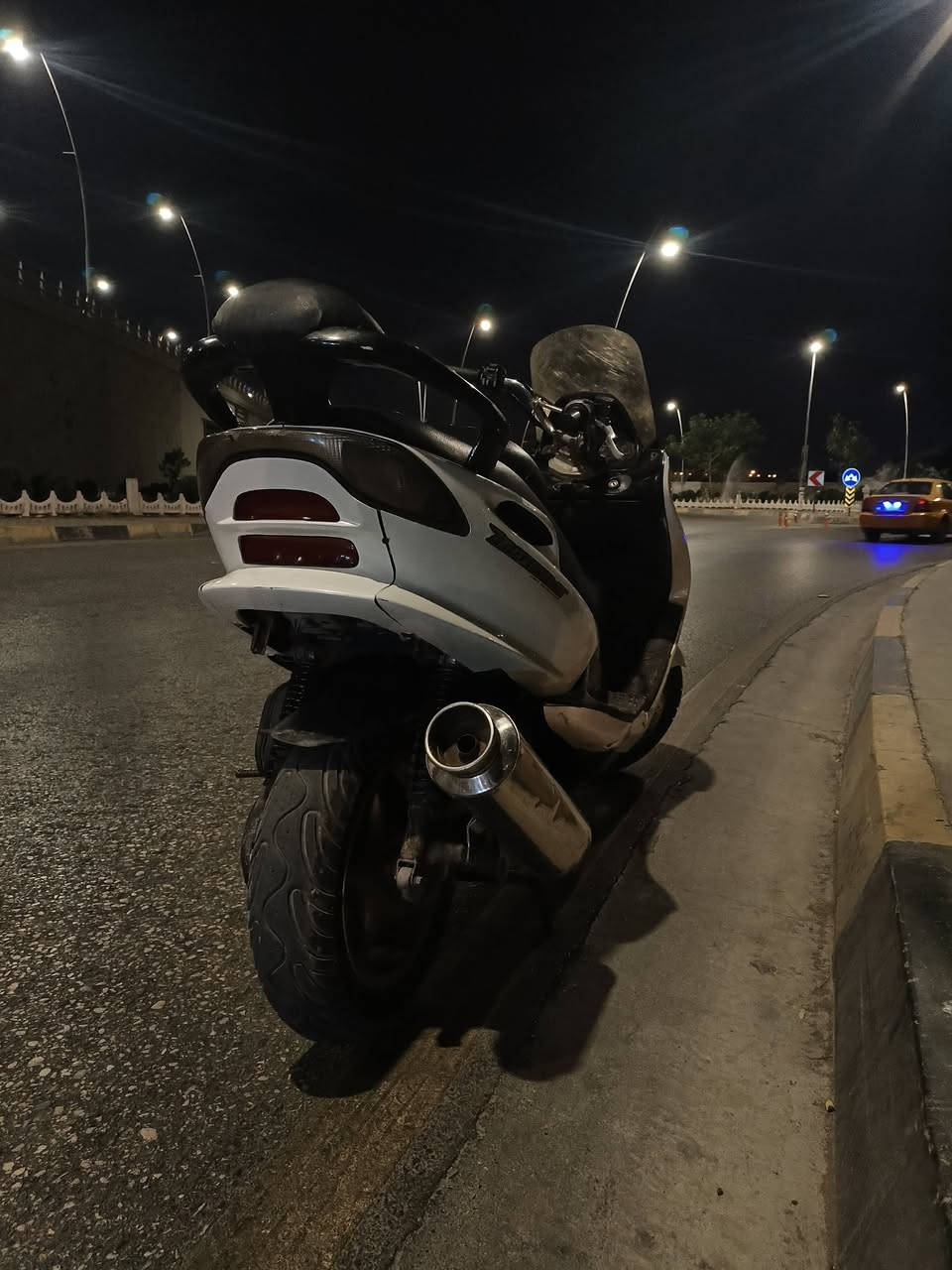 السلام عليكم 
اخوان هوندا ماجستا 150cc
دراجه ترايها يخبلل شلعه ومعدل 
جديده ماشيه 159الف 
لايت زنون دبل اشارهه 
سلف وايرمنه شغاله 
دبلات جدد 
سعرهاا 650 
***********
