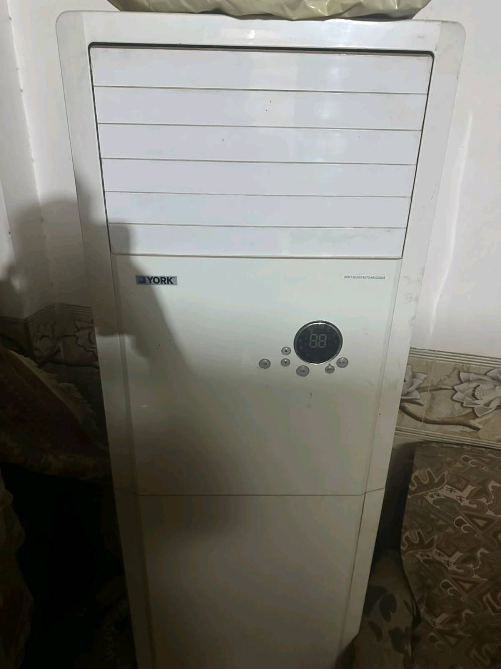 للبيع مكيف يورك (YORK) 3 طن واقف
بارد/حار
استخدام أقل من سنة
شغله ممتاز وما بي أي عطل
جاهز للفحص والتجربة
💰 السعر 750 ألف وبي مجال رجاءً الما
📩 للاستفسار اتصال او مراسلة
***********