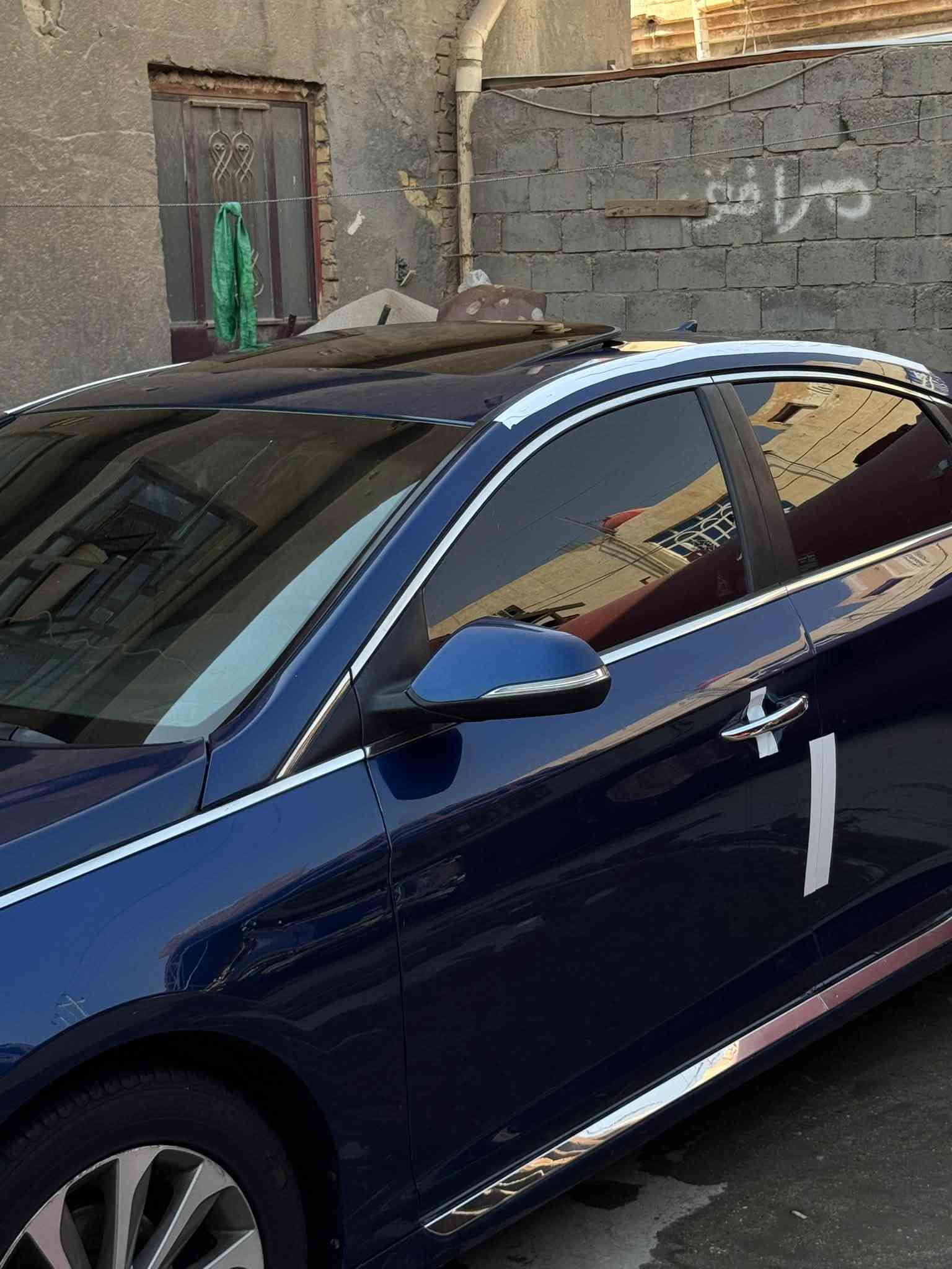 سوناتا ٢٠١٧ سبورت
فول موصفات 
حادثه مرفق بلصور
من أمريكيا قبق صندوك 
الجاملغ الخلفي بي صبغ 
وبيه البنيد كلير من امريكا 
يعني ثلاث قطع صبغ 
موصفات 
فتحه 
بصمه 
كشنات كهرباء وجلد
كشن تتدفئه
مكينه ٢٤٠٠ بدون فتح
دبل اكزوز 
شاشه كار بلي 
ستيرن تدفئه
ثلاث انضمه قياده
رقم بغداد الدولي 
السعر (((((((((((١٠٦)))))))))))
***********

نص مكتوب في الصور:
- en.bidfax.info