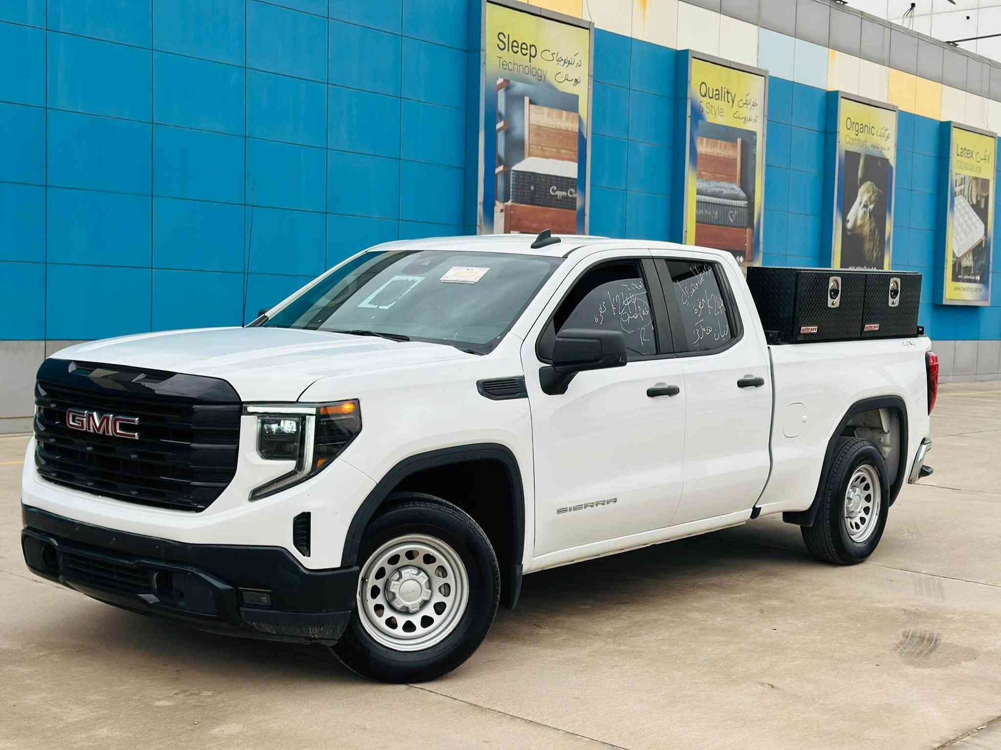 السلام عليكم
2024 GMC SIERRA K1500

جيمسي سيرا 

بصمة تشغيل عن بعد

2700 توين تيربو

دفع رباعي AWD 4*4

كير تعليك

كشن كهرباء

رادار خلفي

رادار امامي

 تحكمات ستيرن

مثبت سرعه 

تحديد مسار

لايت زنون

الحادث جملغ سايق شبر حافة بنيد 

دواخل و شاصي مكفولة 

ايرباك ستيرن راجع سستم

السعر225 بدون رقم 

مكان السياره اربيل📍 (معرض اربيل كارس )

للاستفسار والجاد بالشراء الاتصال ع الرقم

***********☎️📞
