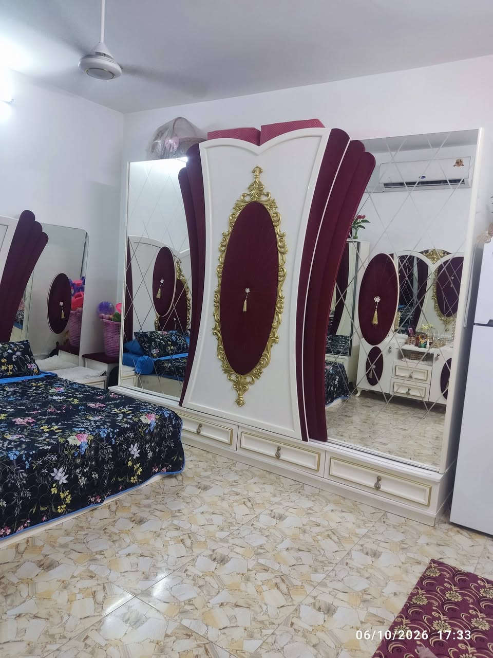 غرفه نوم • نضيفه جداً • فرو وبرده