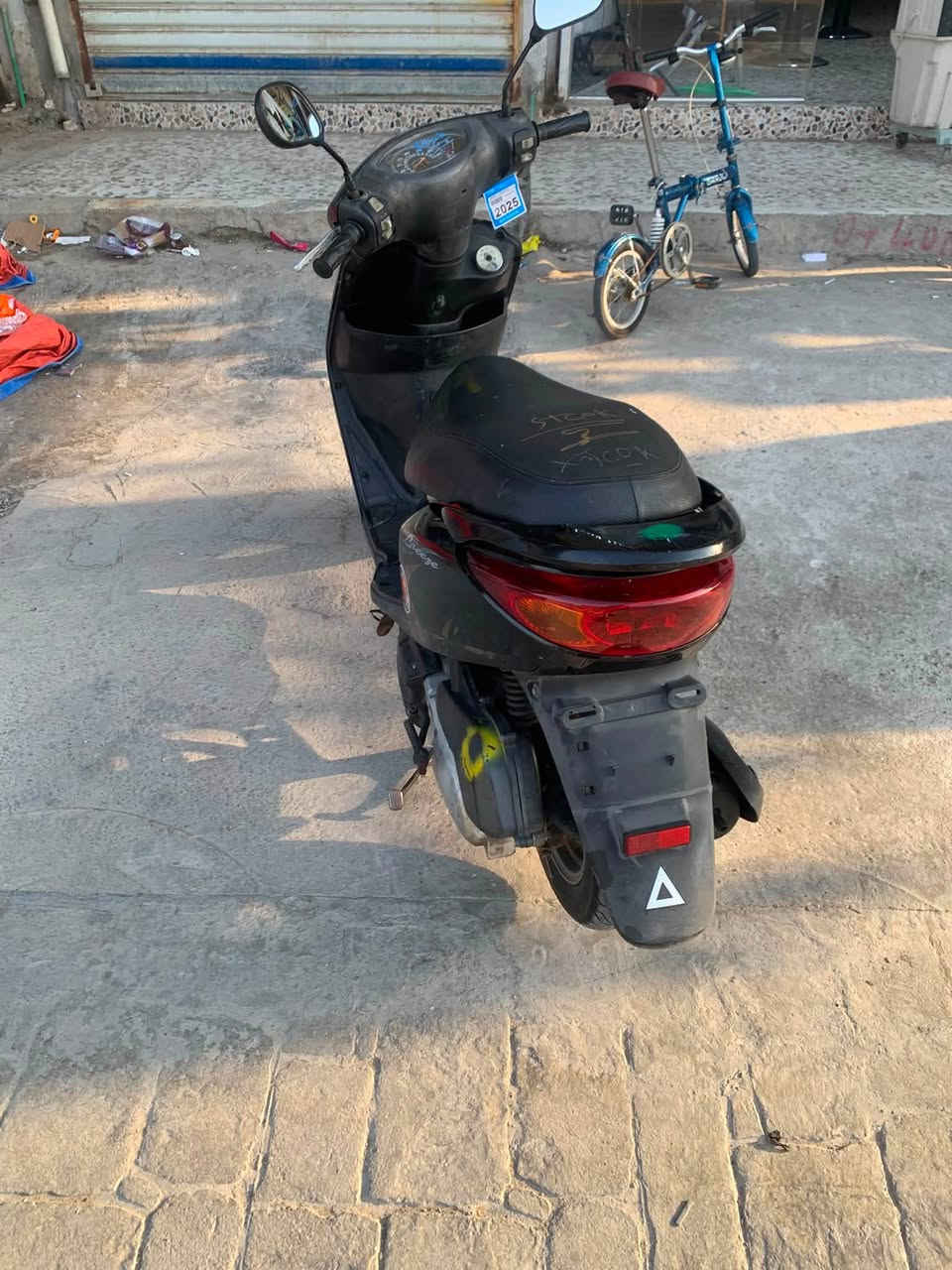 بريز جديده لوك اي نقص مابيهه مكينه خرسه مكفوله جيب فيتر وتعال افحص تايرات دبلات جديده كهربائيه كلهه شغاله  العنوان الشعب ***********
