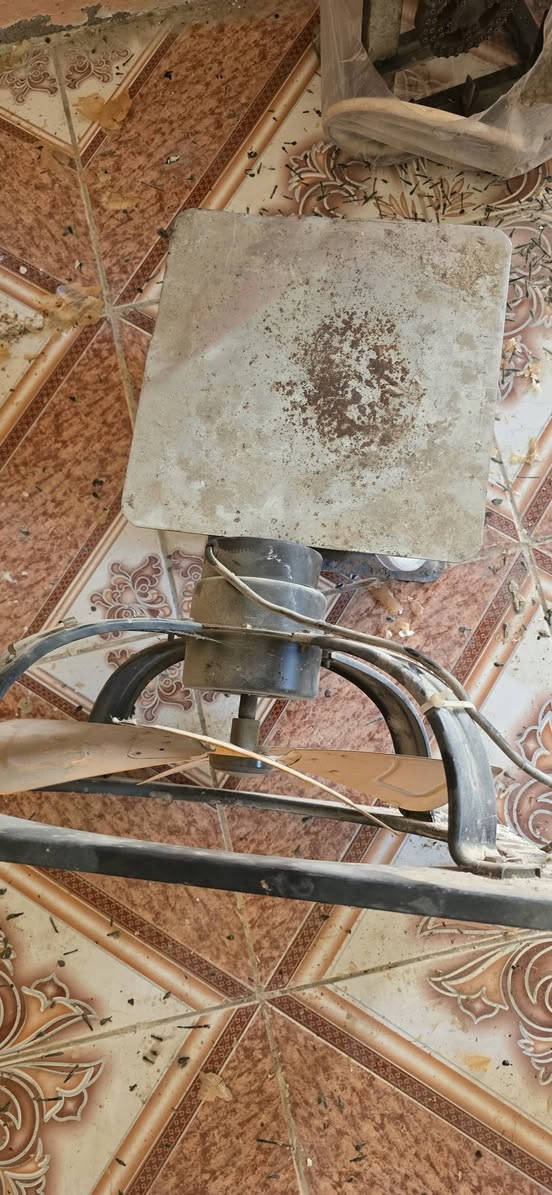 السلام عليكم
عندي مفرغة مخبز بدون استخدام اخذتها وعزلت المخبز يعني جديدة + ميزان 50K مع سخان ماء الصغير بس الارضية مالته مخلوعة مابي شي وشغال خير من الله وطباخ صغير عين وحدة اخوان هاي الغراض اريد ابيعهن سعرهن ١٥٠ الف وبيهن مجال وشكرا للجميع تواصل ..
***********. متوفر واتساب
