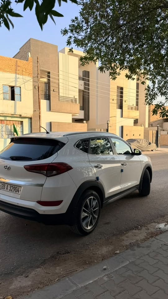 سلام عليكم
توسان 2018 خليجي
مكفولة عدا اصبع بارد بالبنيد و بالجاملغ فقط
نظيفة جداً السيارة 
ترايها كلش حلو 
ماشيه ١٠٠ كيلو
رقم نجف
مكانها نجف 
السعر ١٧٢ و بيها مجال للشراي
تواصل 
***********
غير متواجد على الفيس
