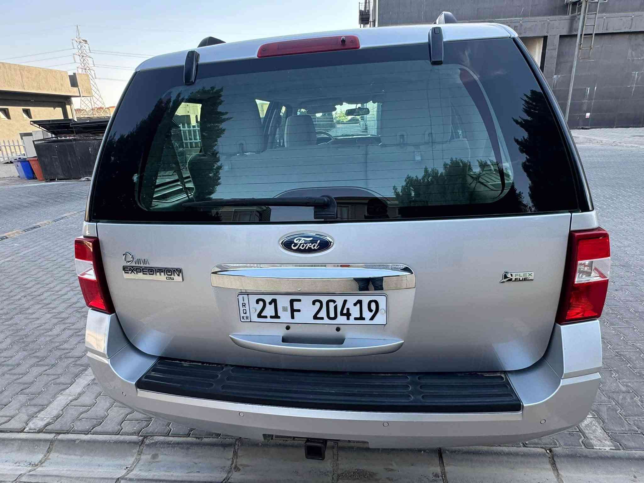 اكسبيديشن • XLT • ٢٠١٢