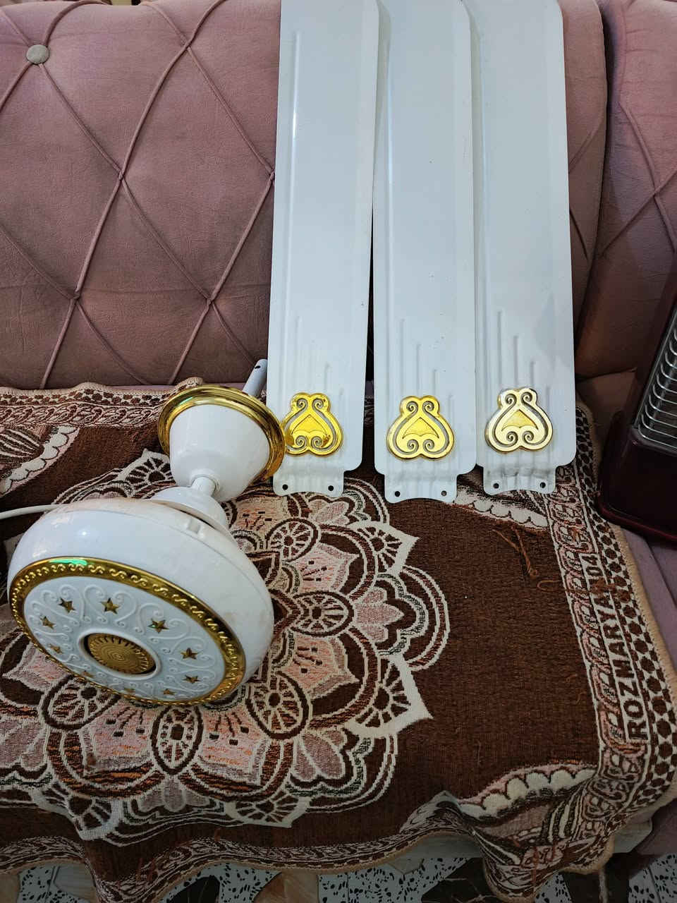 غراض كلهه نظيفه عل فحص اي استفسار خاص راسلوني وتدللون دزولي صور عل خاص ونطيكم السعر مكاني ابو غريب خرنابات شارع السجه *********** اتصال خط
***********  اتصل واتساب
