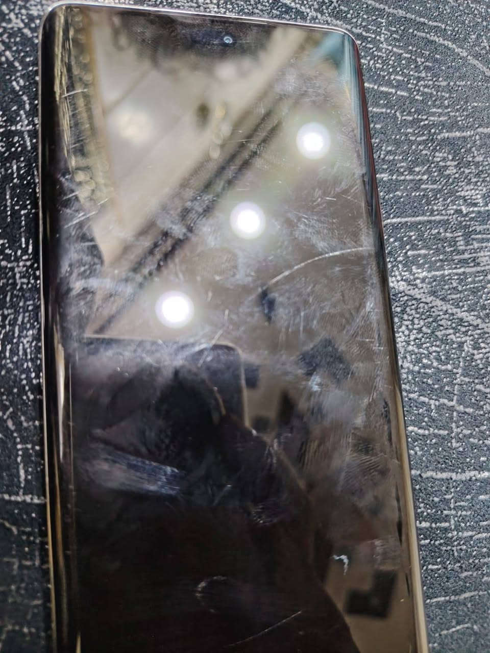 سلام عليكم للبيع هونرx9c
 عشوائيه 12 ذاكرة256
جهاز نضيف بس بي هاي الشخوط
بل شاشه سعره 275وبي مجال بسيط
واتساب فقط ***********
مكاني بغداد مدينة الصدر
