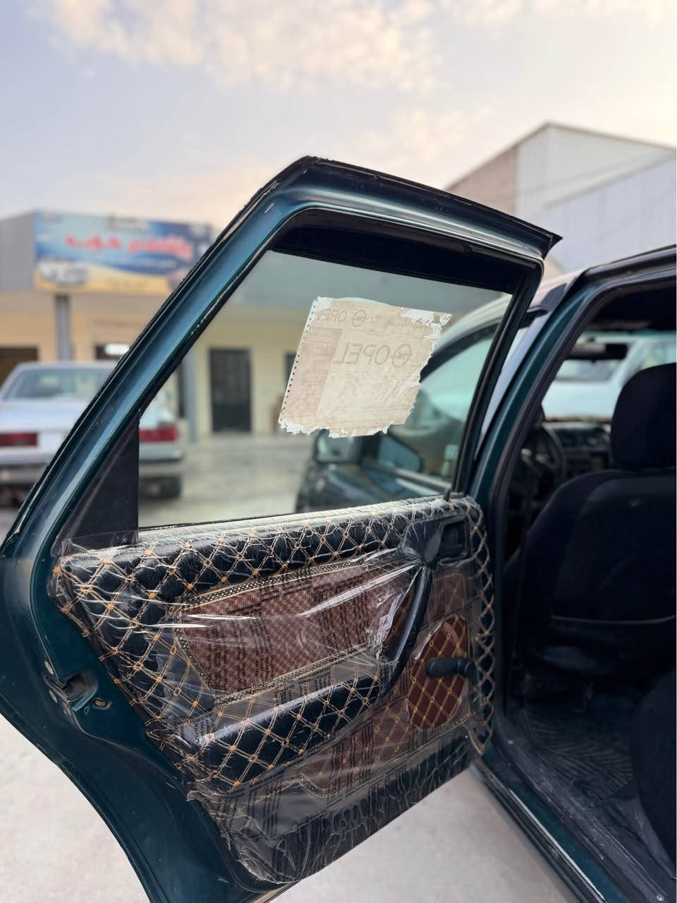 أوبل فيكترا • ١٩٩٤ • رقم اربيل