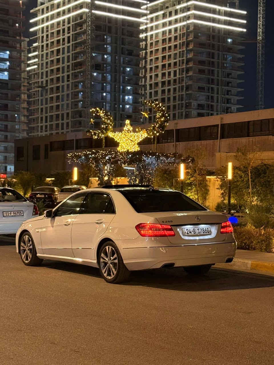 مارسيدس E200 مراوس بجالنجر
