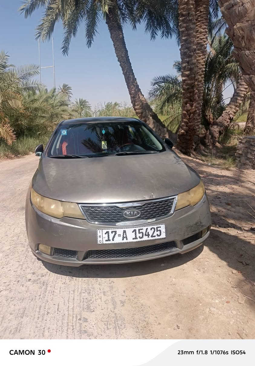 سلام عليكم سيراتو  مديل  13 مكينه وكير وحداديه وتبريد ورقم دوالي جديد شرط سياره حلووه تواير نضاف مداور ثاني يوم سعرها 88بيه مجال  مكانه السماوة الرميثة رقم لهاتف ***********
