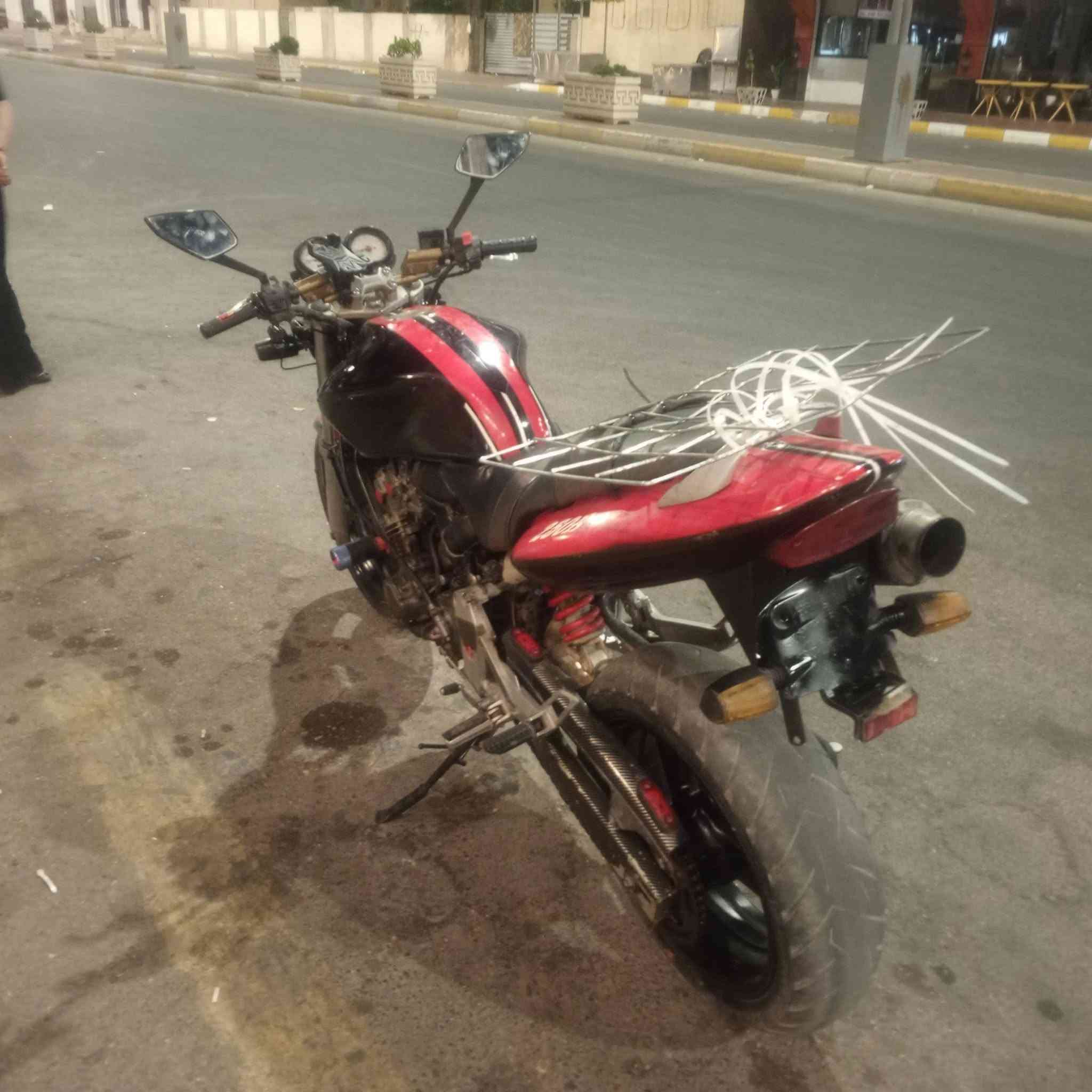 سلام عليكم للبيع هوندا هورنيت دراجه كلش حلوه صوت شكاكي السعر ب مليون وبيها مجال بيع او مراوس ترهم مكاني الرمادي التاميم ‏‪***********
