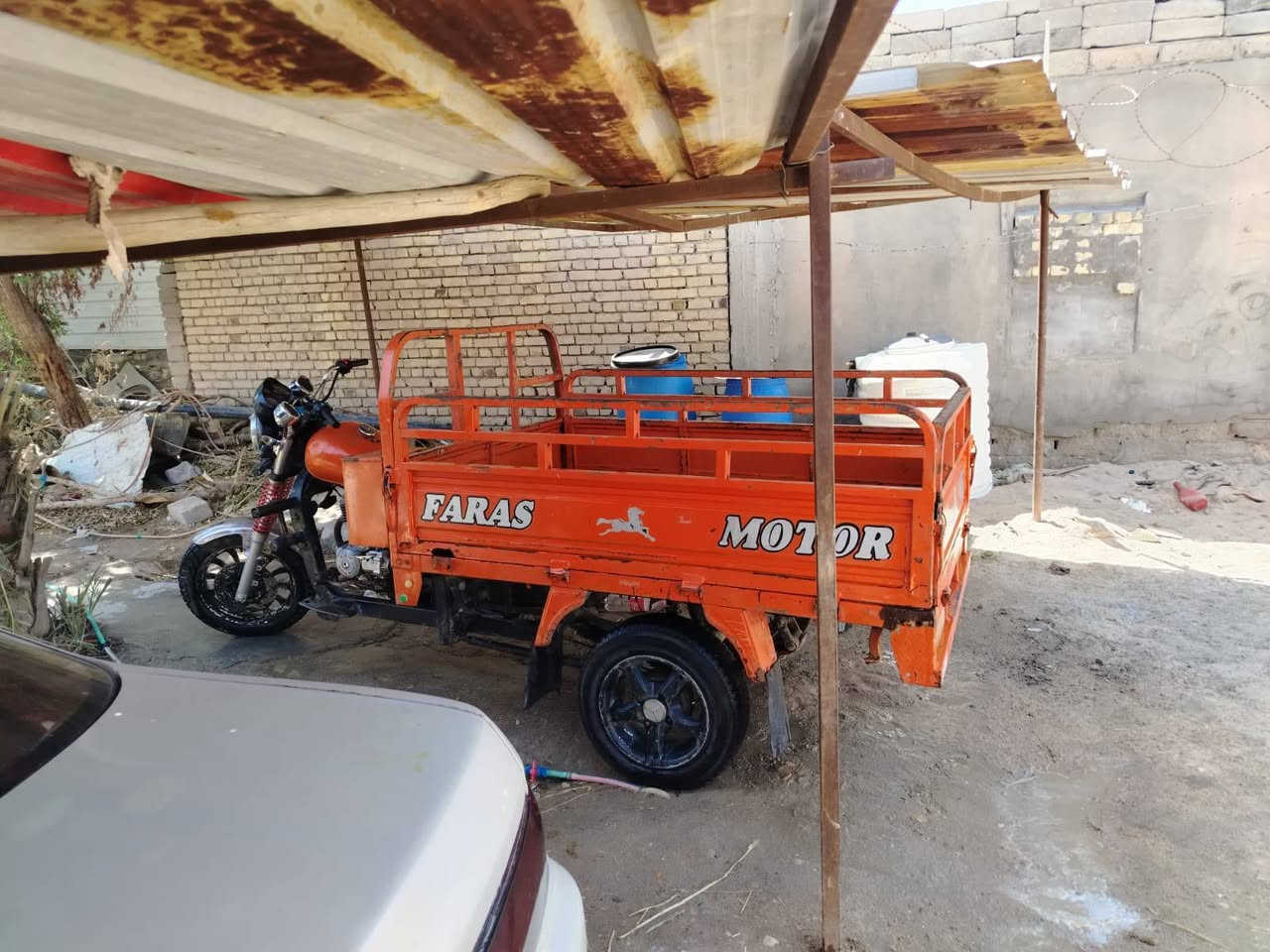 يا الله سلام عليكم ستوته فرس ادوات موديل 16 ستوته جاهزه اشاير وره وكدام شاصي بي نشرات عداد يشتغل مال سرعه لايت قوي بيه محرك ميتين مال جمره شاصي مكفول بدي يخبل تايرات جدد ستوته جاهزه من الطول للطول عايزه بس صفاحيات السعر مليون 150وبيه مجال مكاني بصره قضا المدينه ***********
