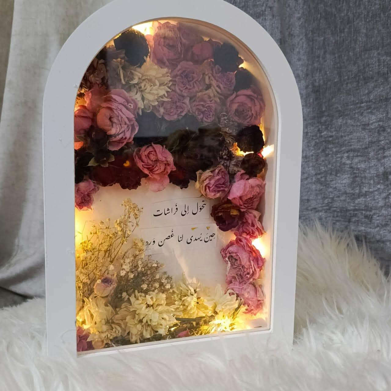 💍🌸 وين البنوتات اللي خطوبتهن جانت هالأسبوع؟ 😍😍
جماعة بعد الصفررر… دخلنا موسم الخطوبات رسميًا! 💐🤍

خلّوا ورد خطوبتكم يبقى وياكم لأطول فترة ممكنة بدل ما تروح ذكراه 🌸✨
نحوّله إلكم إلى قطعة ريزن مرتبة ومحفوظة، وبدزاينات تختاروها على ذوقكم، حتى تبقى ذكرى خطوبتكم مميزة ومحفوظة 🤍

🎀 وبمناسبة موسم الخطوبات… عروض وخصومات خاصة للعرائس 😍🔥

🚗 ومتوفّر توصيل مندوب: ياخذ الورد منكم ويرجعه إلكم بعد ما نجهزه بكل حب وترتيب 🌷

📞 للحجز والاستفسار:
***********

📩 احجزوا من هسه وخلو ذكرى خطوبتكم تبقى للأبد 🤍✨

