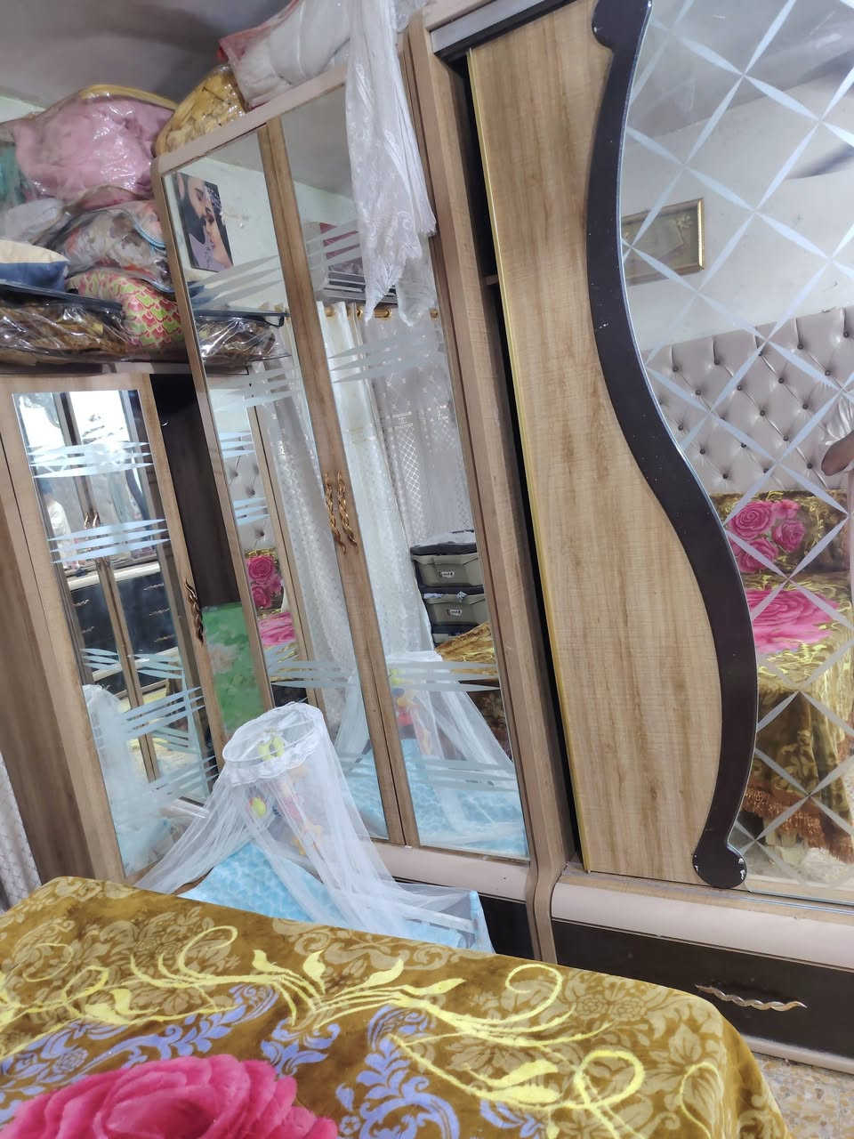 السلام عليكم غرفه التركيه للبيع حي الشهداء قرب جامع المحسن ***********
