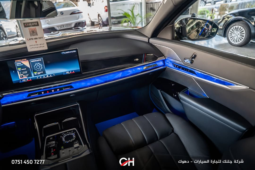 ⁨	BMW 740i

السنة: 2025
الممشى: 38,000 ميل
الحالة: USA Clean
التجهيز: Full Option
الموقع: دهوك

المحرك ونظام الدفع:

* محرك 6 سلندر خطي 3.0 لتر TwinPower Turbo
* القوة: 375 حصان
* العزم: 540 نيوتن متر
* ناقل حركة أوتوماتيك 8 سرعات
* نظام دفع RWD
* تسارع 0–100 كم/س: حوالي 5.0 ثوانٍ

المواصفات:

* فئة 740i Full Option
* BMW Curved Display
* شاشة خلفية BMW Theatre Screen
* نظام صوت harman/ kardon
* مقاعد جلد فاخرة
* مقاعد أمامية كهربائية مع ذاكرة
* تدفئة وتبريد المقاعد
* مساج للمقاعد
* فتحة سقف بانوراما
* أبواب Soft Close
* دخول وتشغيل ذكي
* إضاءة داخلية Ambient Lighting
* كاميرات 360°
* حساسات أمامية وخلفية
* Head-Up Display
* نظام قيادة شبه ذاتي
* أنظمة أمان ومساعدة السائق
* مصابيح LED
* جنوط ألمنيوم
* ناظور ليلي

📞 ***********
شركة جلنك وليد صبري – دهوك

#Chalank_cars_duhok⁩

نص مكتوب في الصور:
- *********** CH شركة چلنك لتجارة السيارات - دهوك
- *********** شركة چلنك لتجارة السيارات - دهوك