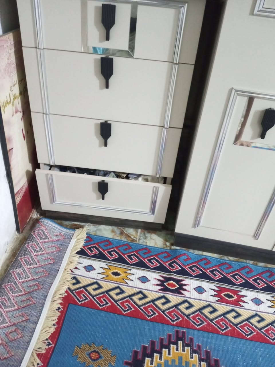 غرفه تركيه للبيع كامله المكان ديالى ابو صيدا السعر الاتصال على الرقم ***********

