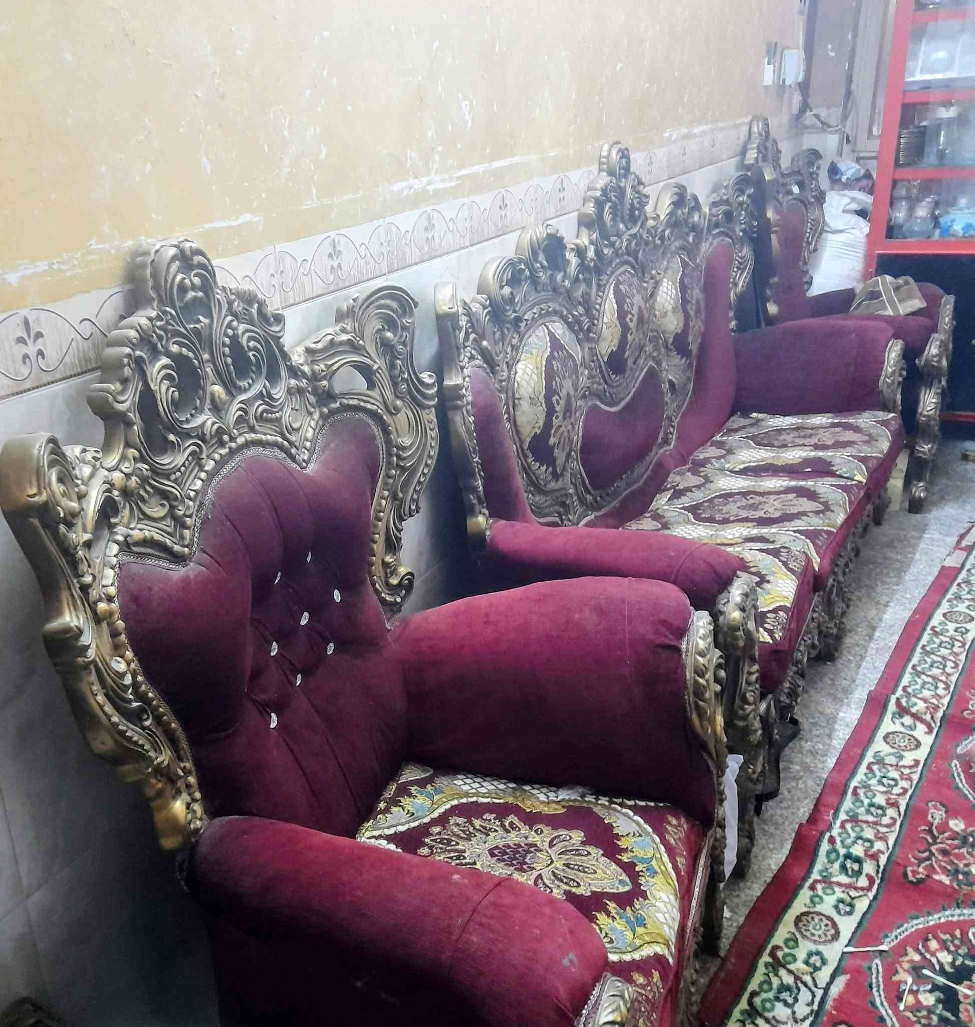 تخم قنفات ملكي فاخر اخو  الجديد هو  وطبلاته عدد  ٣ 
عمل  وشغل  اربيل  والله  مشترينه  بمليون  و٣٠٠  الله  شاهد  بس  بعنا  نص  البيت  وصارت  ضيكه 

ثلاجه  بانوراما  وجه  زجاج  بابين ماركة  
Shinon

كاونتر  نظيف  مع  السنك
مبرده  ام الخراطيم متوسطة  الحجم  
مرشحة  دخان  مطبخ
ثريات  عدد ٣

مرجوحه  حجم  كبير

كنتور  بابين  ابو  الملحق صاج 

مكانهن  بغداد مدينة  الصدر   الحبيبيه
قرب  مطعم وليد ابو الكص
***********
