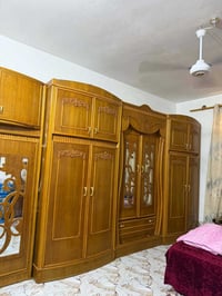 غرفه نوم لبيع بعده جديده ليريده بي خير ويدلل ب ٨٠٠ وبيه مجال قليل نوع ...