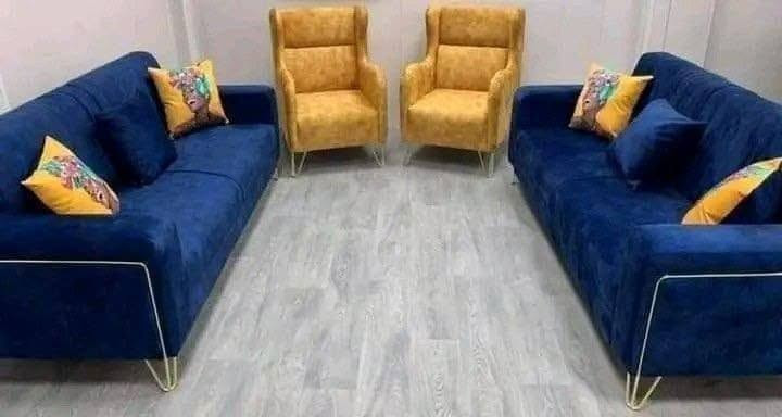 قنفات للبيع مو مستخدمات  . جديدات
يوجد خدمة توصيل لجميع المحافظات العراق  . 
الي يحب يستفسر او يسئل عن السعر  . 
يتفضل ع واتساب  ، 
***********
